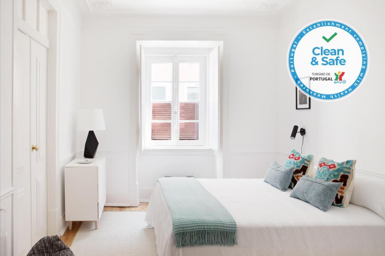 Renovated Charming Apartment With Terrace In Lapa Lissabon Buitenkant foto