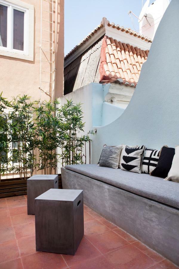 Renovated Charming Apartment With Terrace In Lapa Lissabon Buitenkant foto