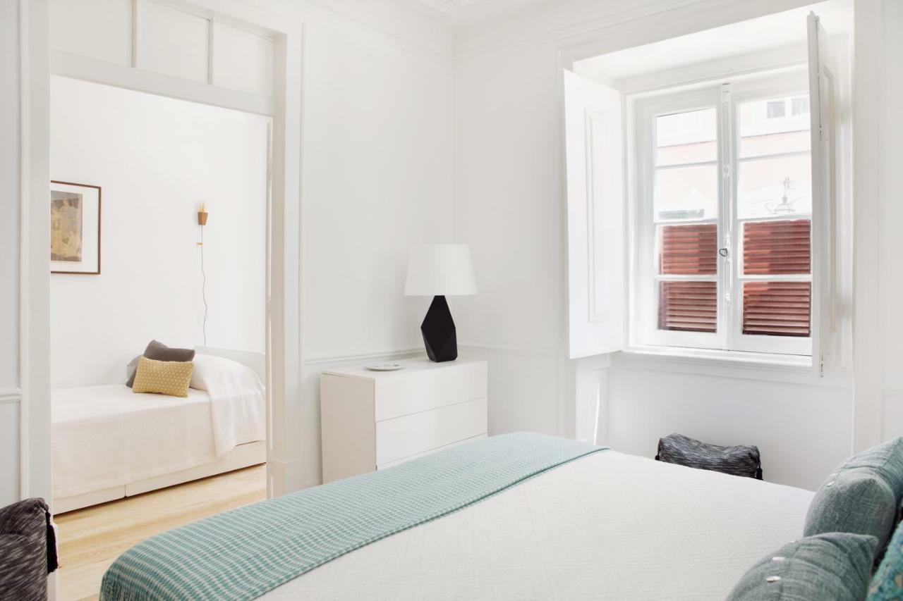Renovated Charming Apartment With Terrace In Lapa Lissabon Buitenkant foto