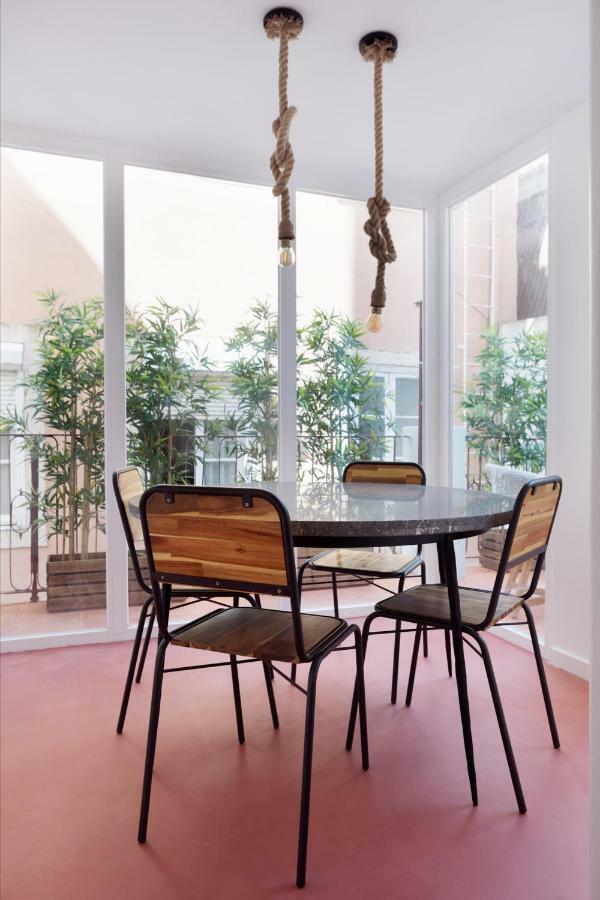 Renovated Charming Apartment With Terrace In Lapa Lissabon Buitenkant foto